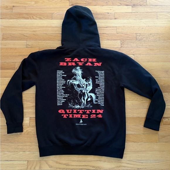 Zach Bryan 2024 The Quittin’ Time Tour Hoodie Size XL - Picture 1 of 8